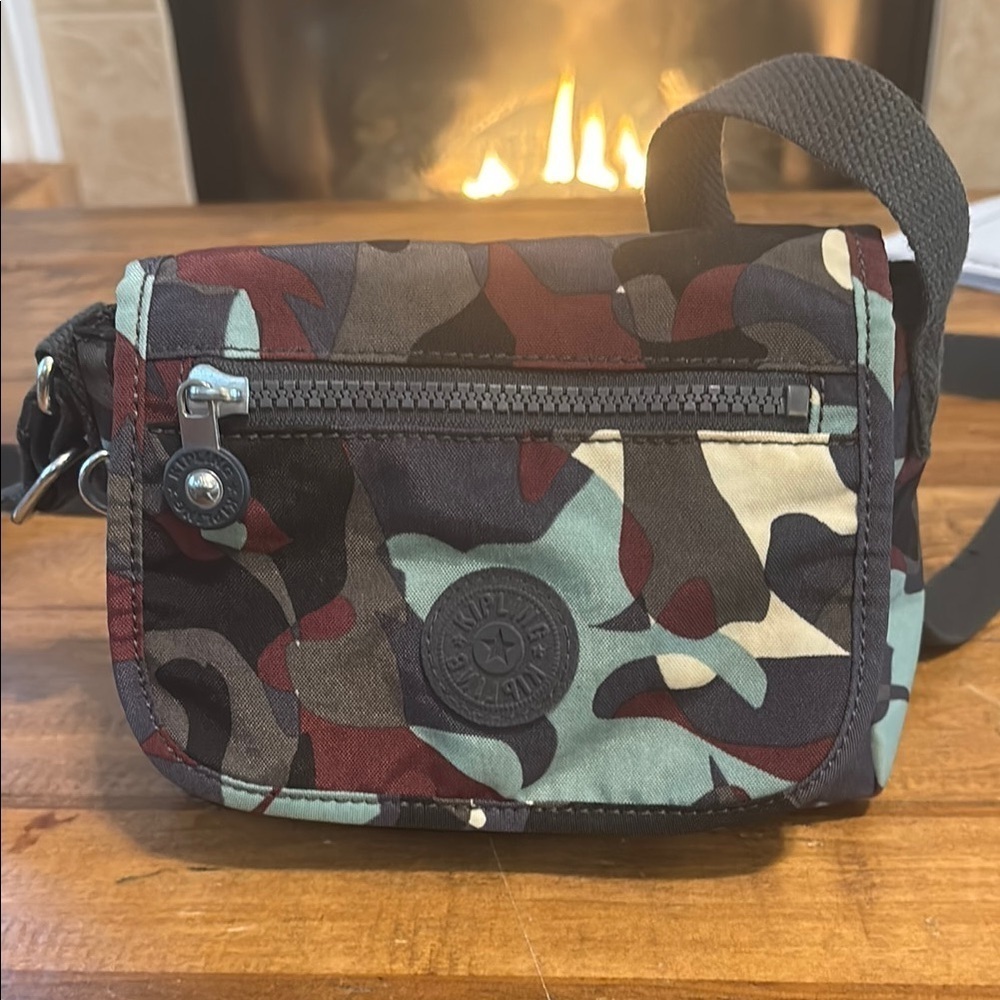Kipling Camo Crossbody Bag Compact Durable Design